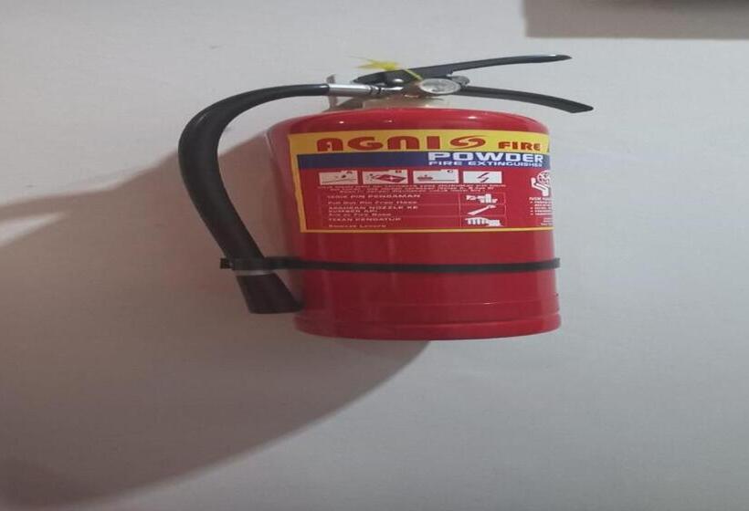 בית מלון כפרי Oyo 92628 Raja Alam Homestay