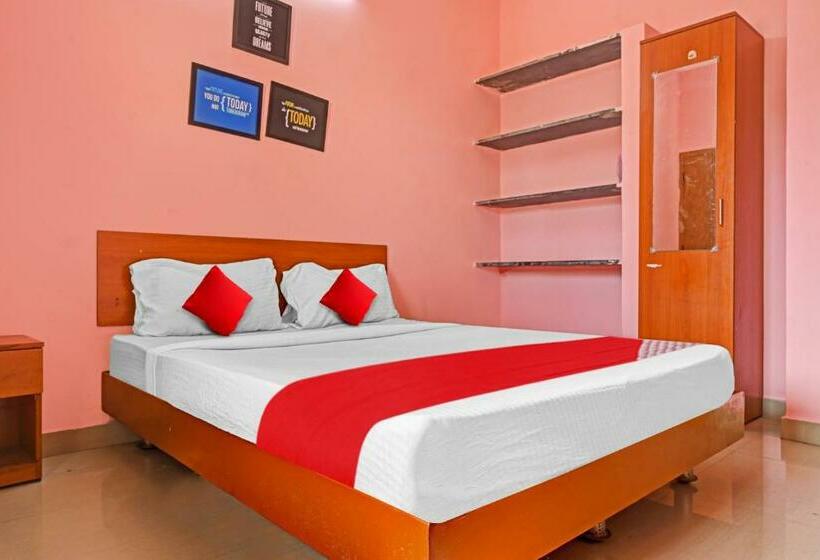 בית מלון כפרי Oyo Flagship 81392 Royal Plazza Homestay