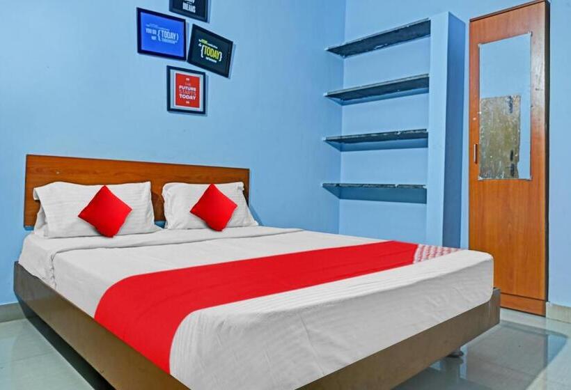בית מלון כפרי Oyo Flagship 81392 Royal Plazza Homestay