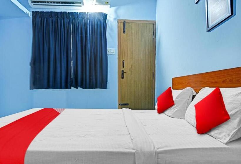 בית מלון כפרי Oyo Flagship 81392 Royal Plazza Homestay