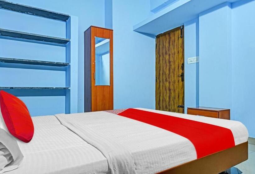 בית מלון כפרי Oyo Flagship 81392 Royal Plazza Homestay