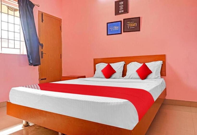 בית מלון כפרי Oyo Flagship 81392 Royal Plazza Homestay