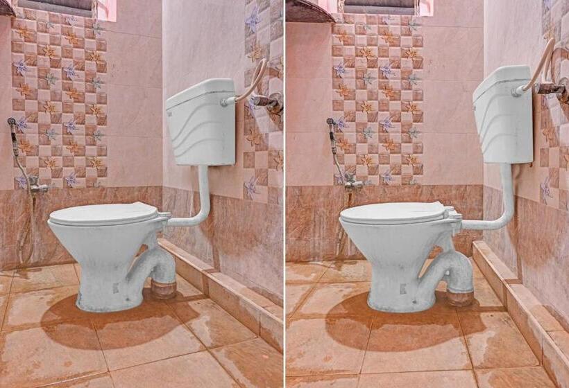 בית מלון כפרי Oyo Flagship 81392 Royal Plazza Homestay