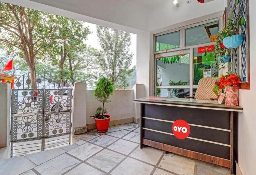 호텔 Oyo Flagship 81395 Ashish