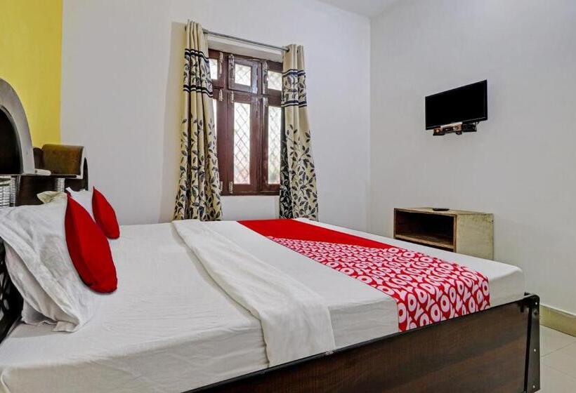 호텔 Oyo Flagship 81395 Ashish