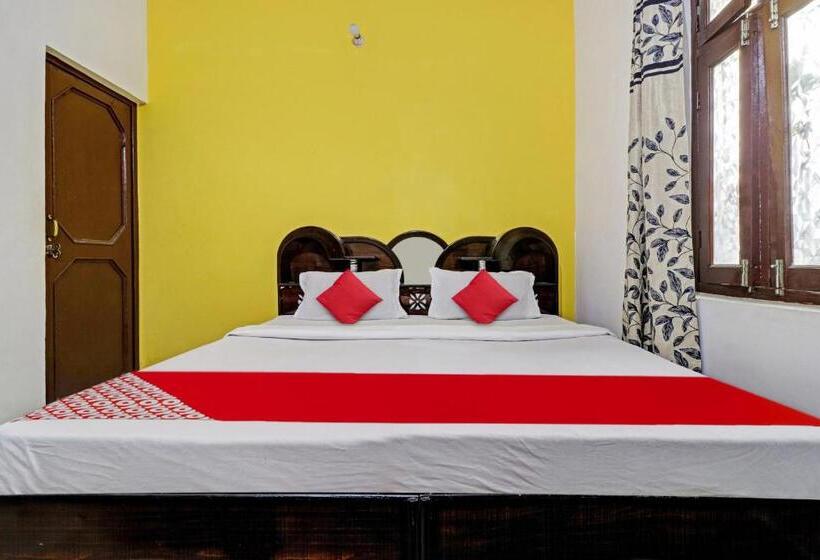 호텔 Oyo Flagship 81395 Ashish