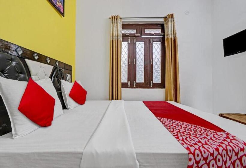 호텔 Oyo Flagship 81395 Ashish