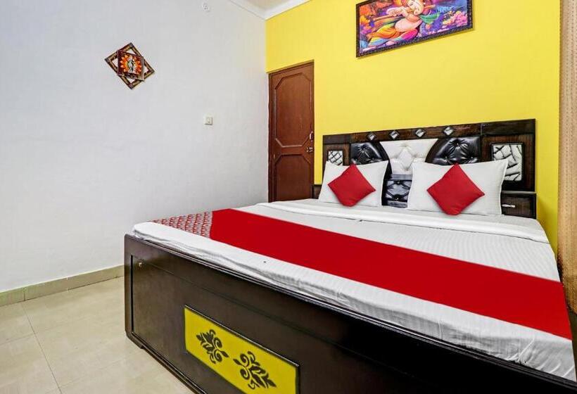 호텔 Oyo Flagship 81395 Ashish