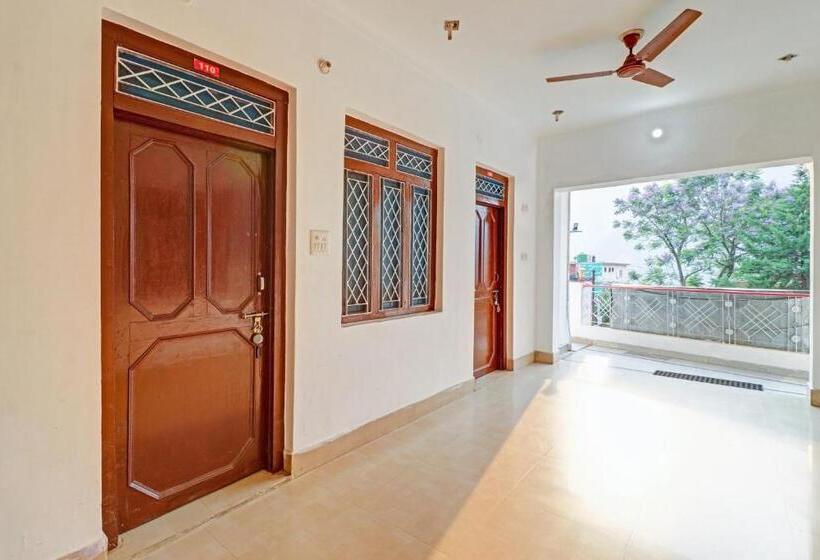 호텔 Oyo Flagship 81395 Ashish