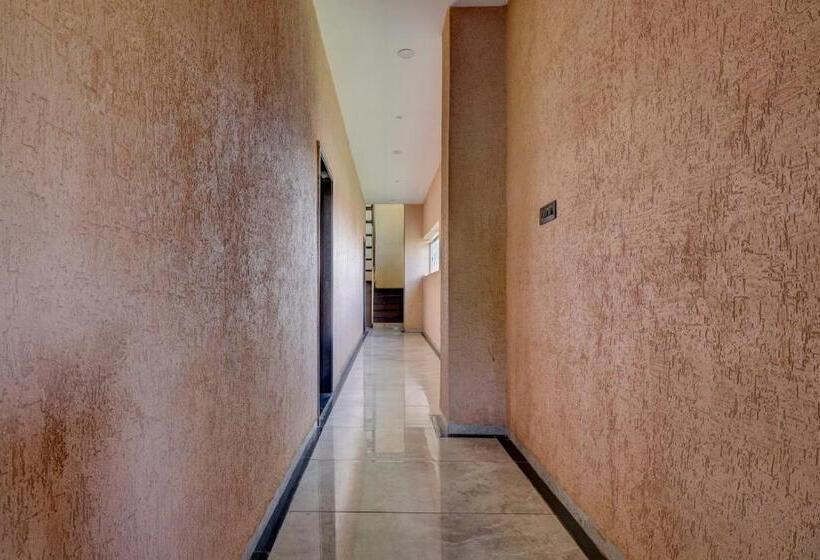 בית מלון כפרי Oyo Flagship 81405  Onyx Inn