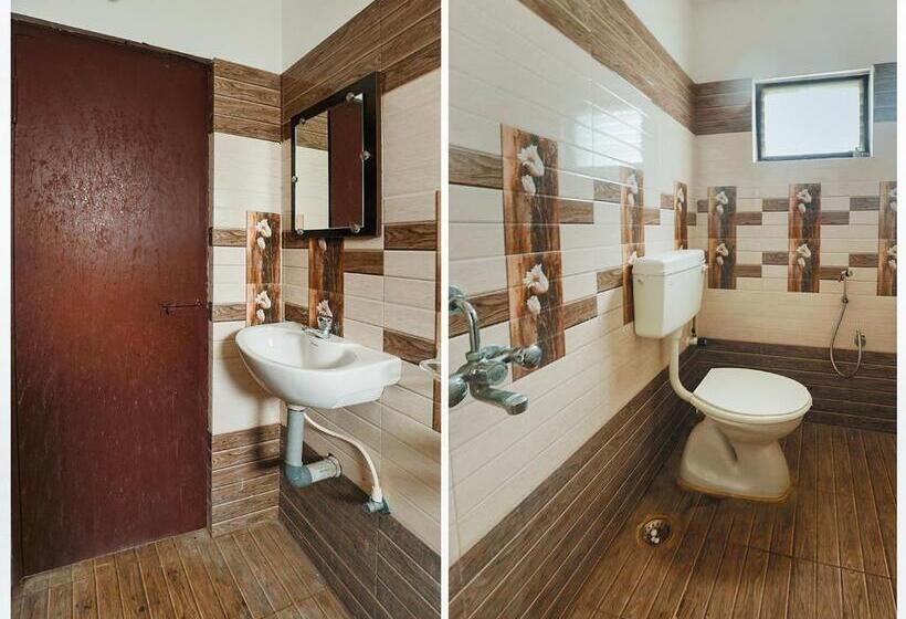 Super Hotel O Ramaraopet Near Kakinada Beach