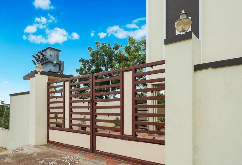 Super Hotel O Ramaraopet Near Kakinada Beach