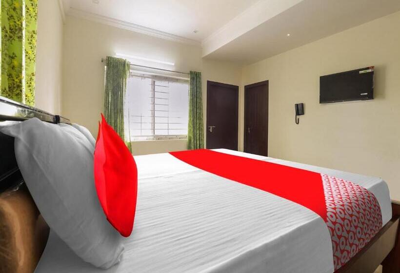 Super Hotel O Ramaraopet Near Kakinada Beach