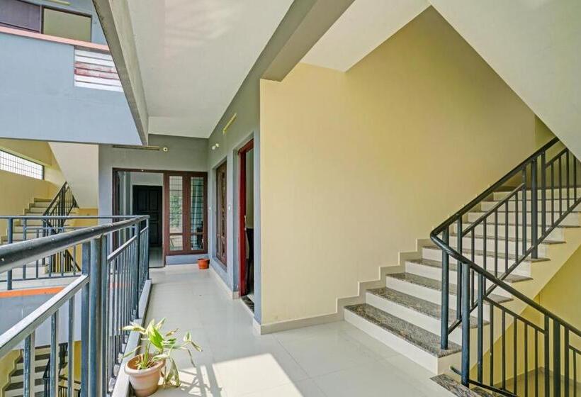 Hotel Oyo Flagship 81414 Abriz Residency