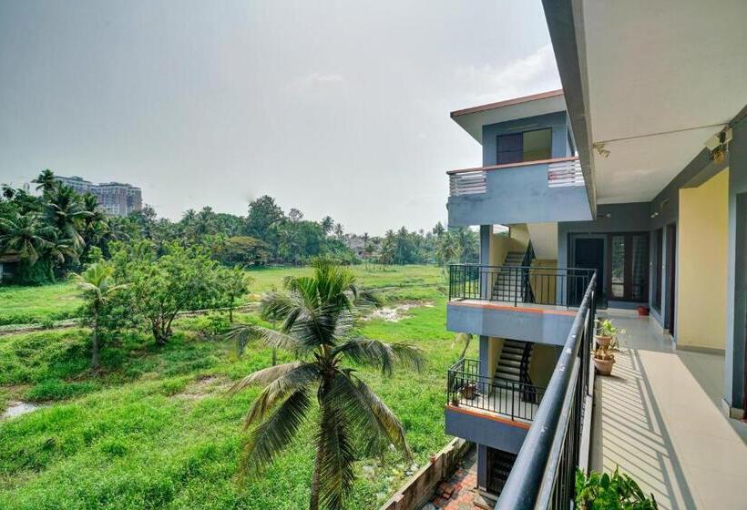 Hotel Oyo Flagship 81414 Abriz Residency