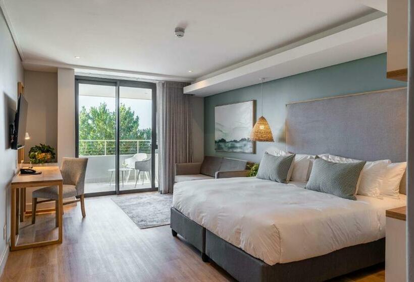 Plett Quarter Hotel   Lion Roars Hotels & Lodges