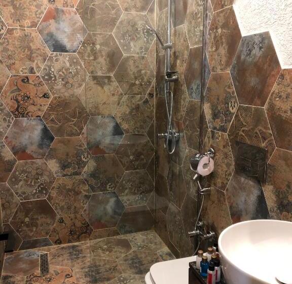 בית מלון כפרי Renaissance Boutique