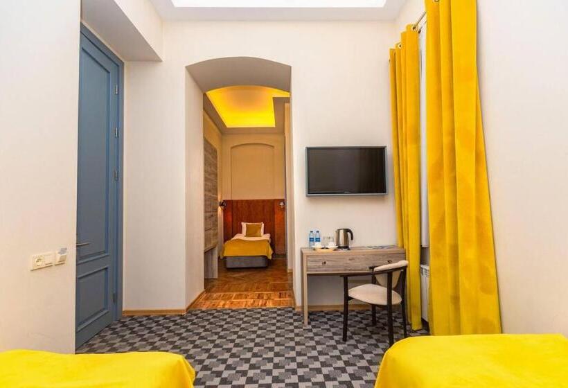 בית מלון כפרי Renaissance Boutique