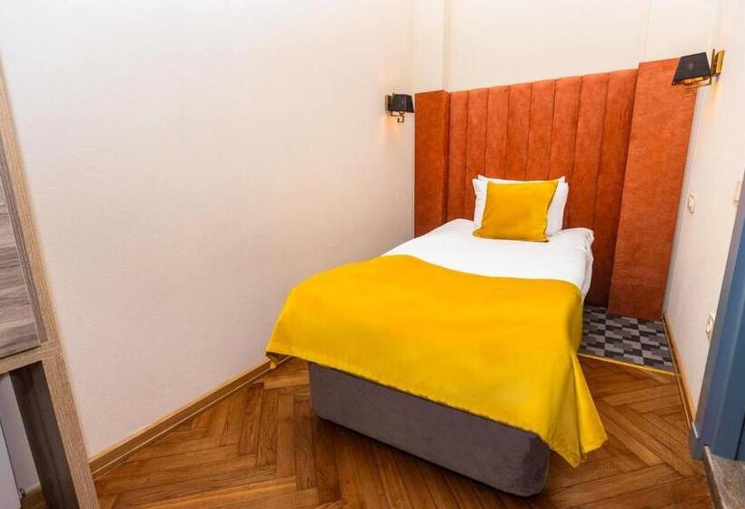 בית מלון כפרי Renaissance Boutique