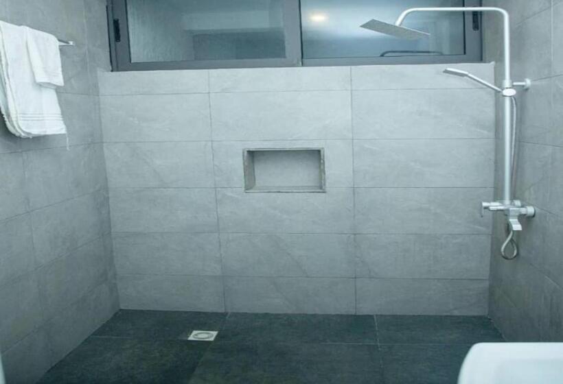 هتل Seven Brothers Apartments