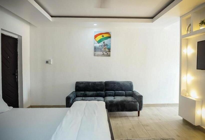 هتل Seven Brothers Apartments