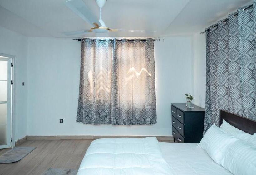 هتل Seven Brothers Apartments