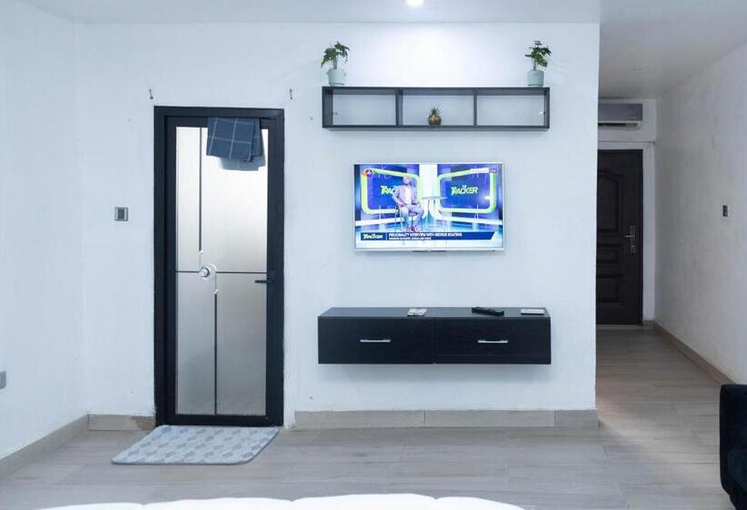 هتل Seven Brothers Apartments