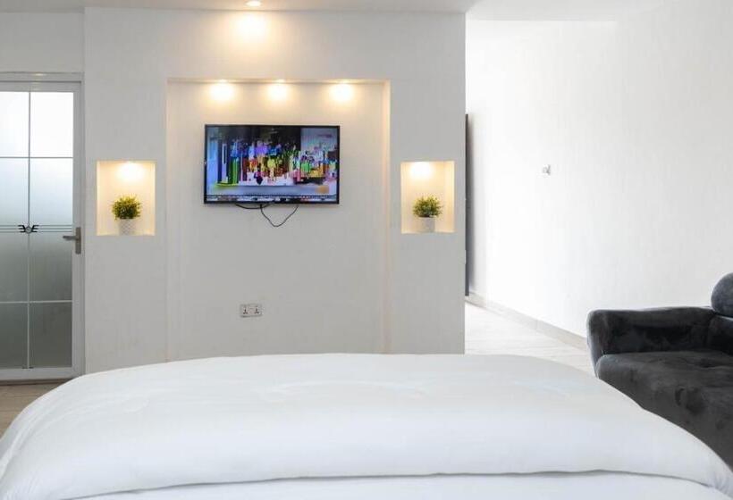 هتل Seven Brothers Apartments