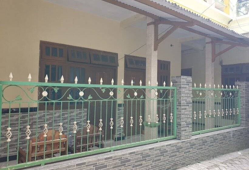 فندق Spot On 92620 Syfa Kost