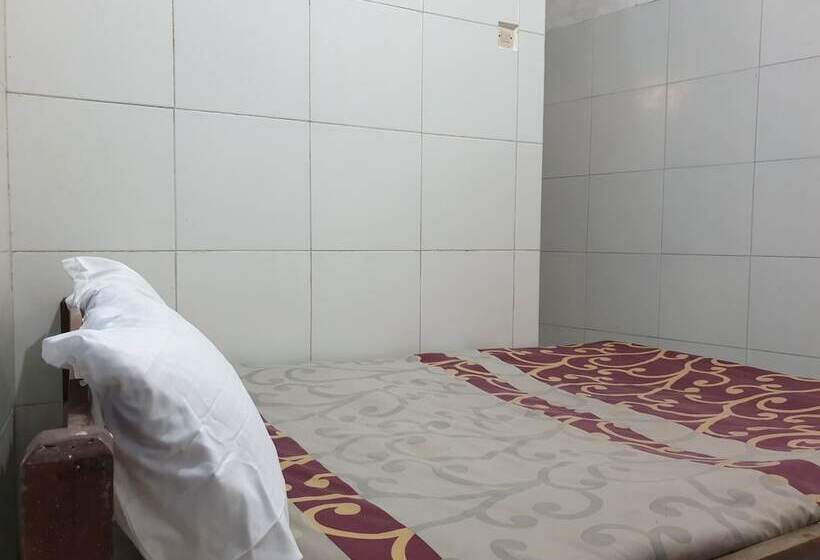 فندق Spot On 92620 Syfa Kost