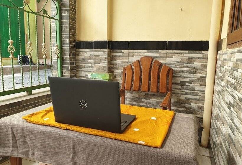 فندق Spot On 92620 Syfa Kost