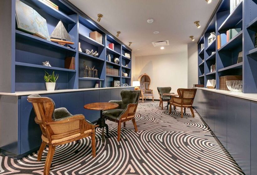 Отель The Elm, A Ramada By Wyndham