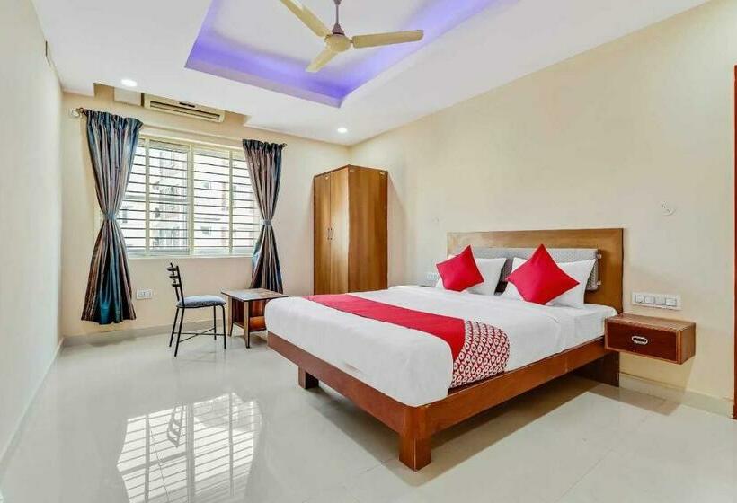 Townhouse 1226 Hotel Champion Paradise