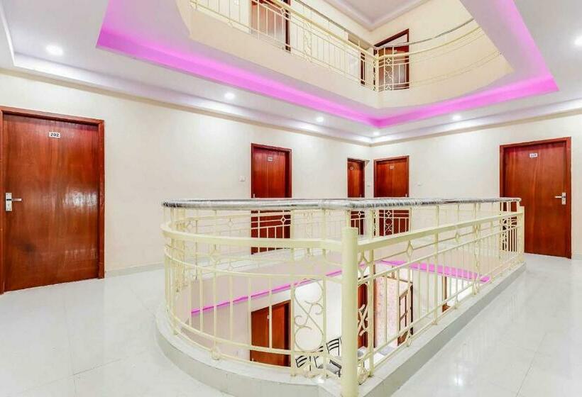 Townhouse 1226 Hotel Champion Paradise