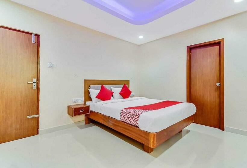 Townhouse 1226 Hotel Champion Paradise