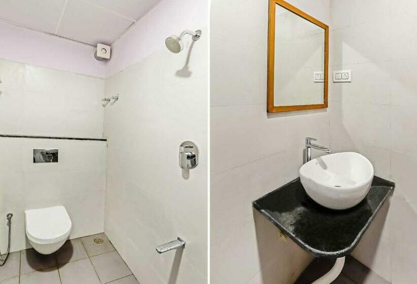 Townhouse 1226 Hotel Champion Paradise