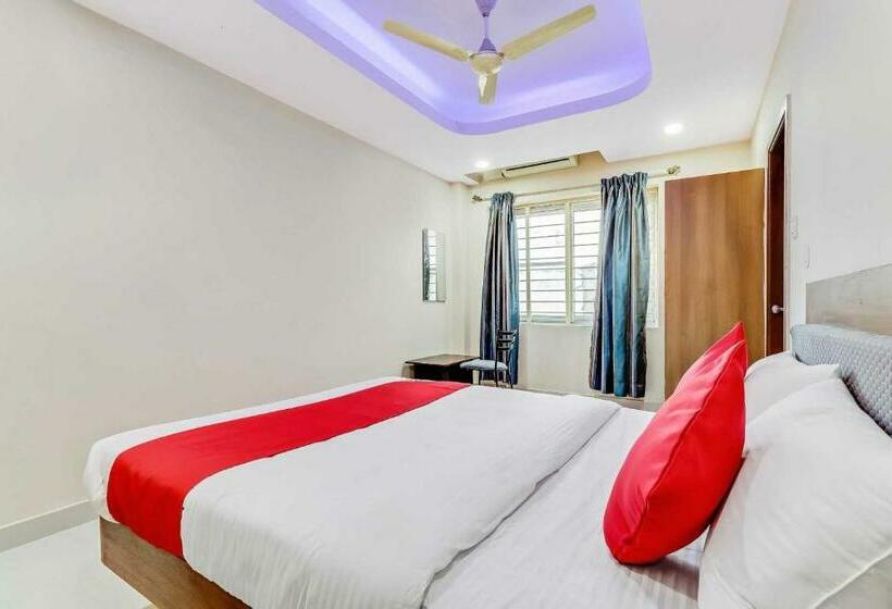 Townhouse 1226 Hotel Champion Paradise