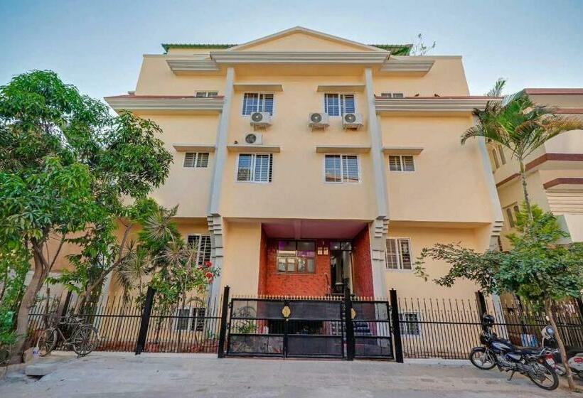 Townhouse 1226 Hotel Champion Paradise