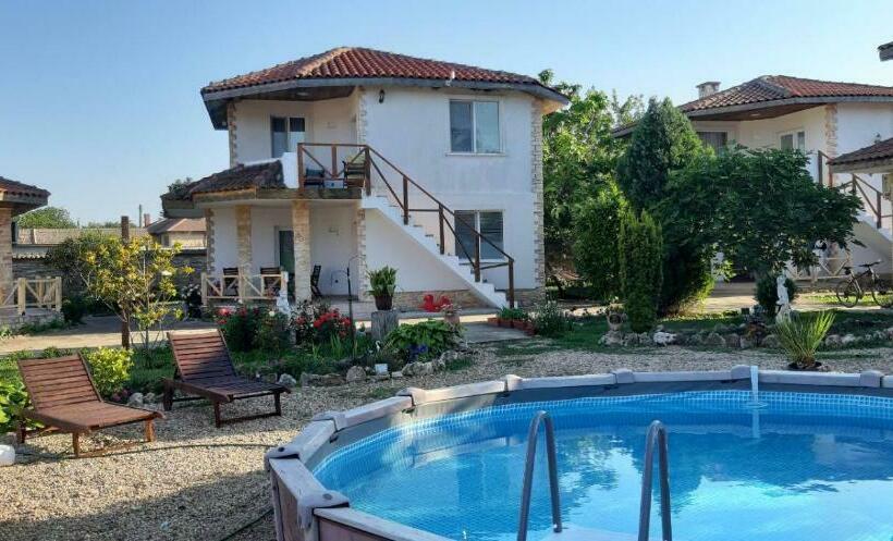 펜션 къща за гости света марина