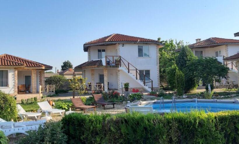 펜션 къща за гости света марина