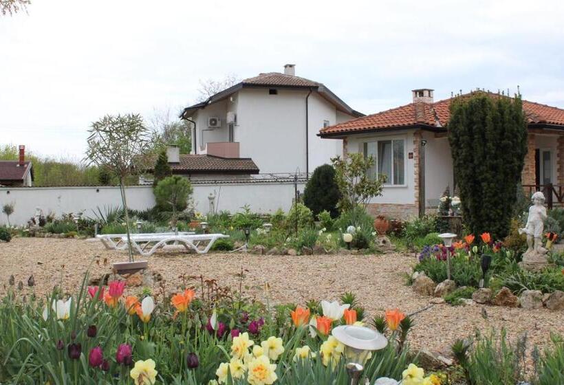 펜션 къща за гости света марина