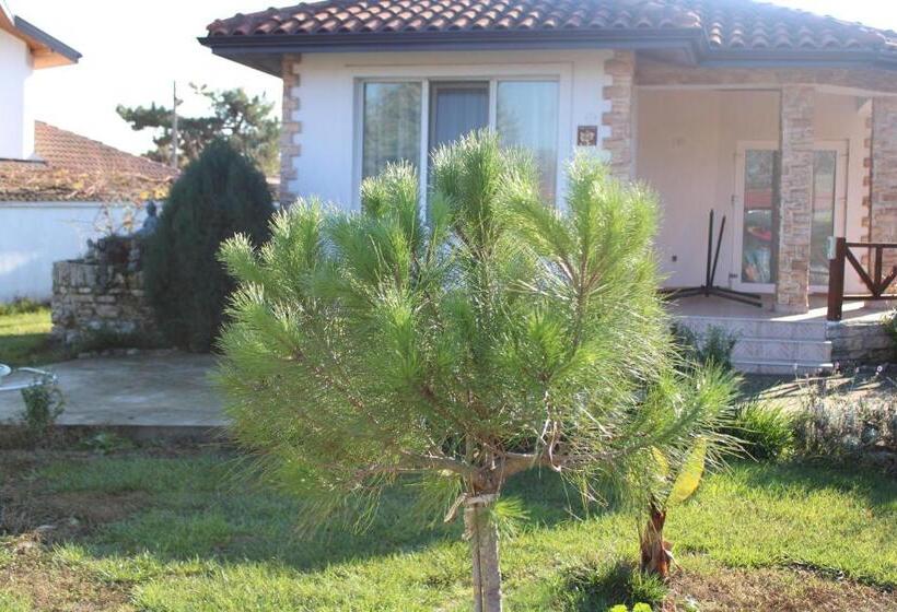 펜션 къща за гости света марина