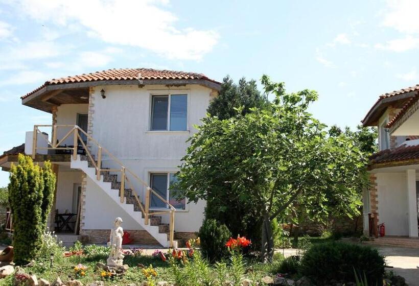 펜션 къща за гости света марина