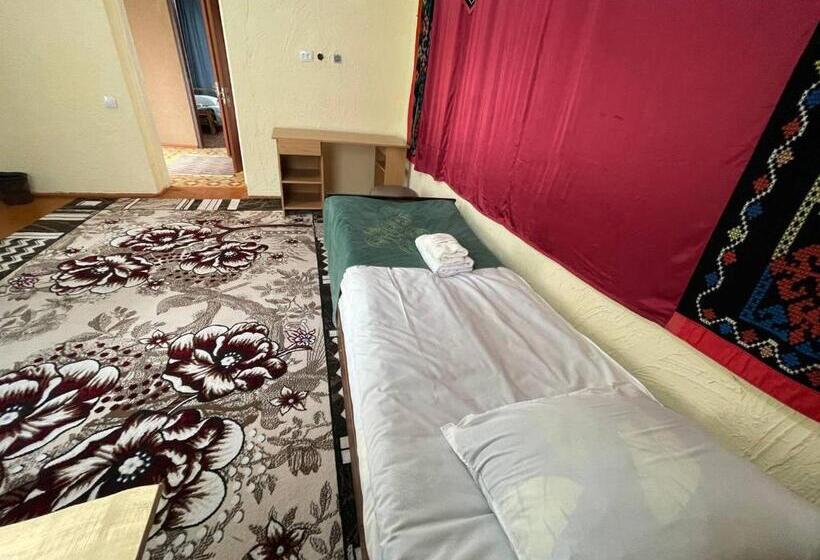 پانسیون Guest House Emily 2