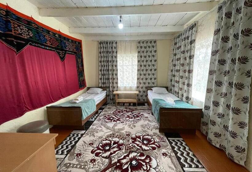 پانسیون Guest House Emily 2