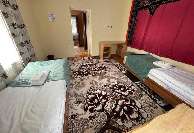 پانسیون Guest House Emily 2
