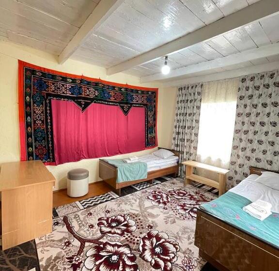 پانسیون Guest House Emily 2