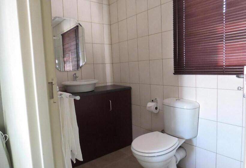 פנסיון Komrus B&b