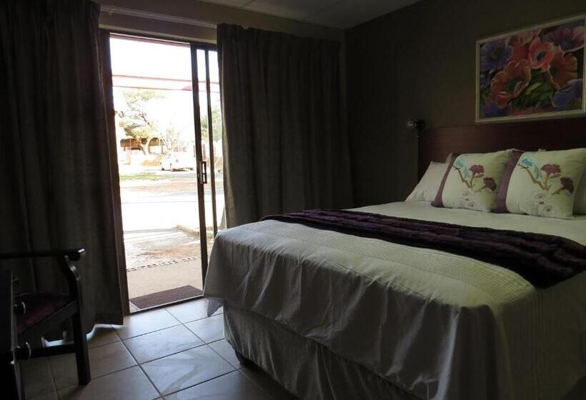 פנסיון Komrus B&b