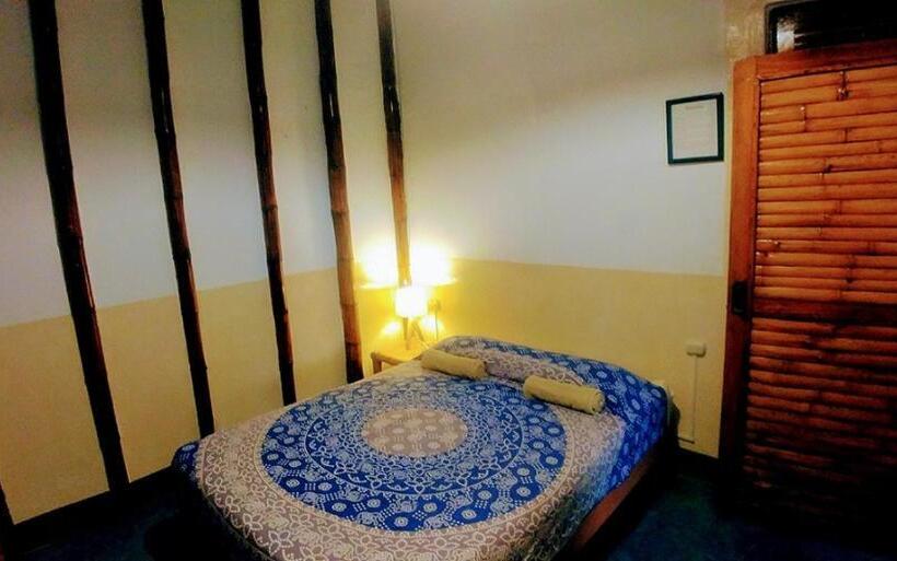 پانسیون Marcilia Beach Bungalows